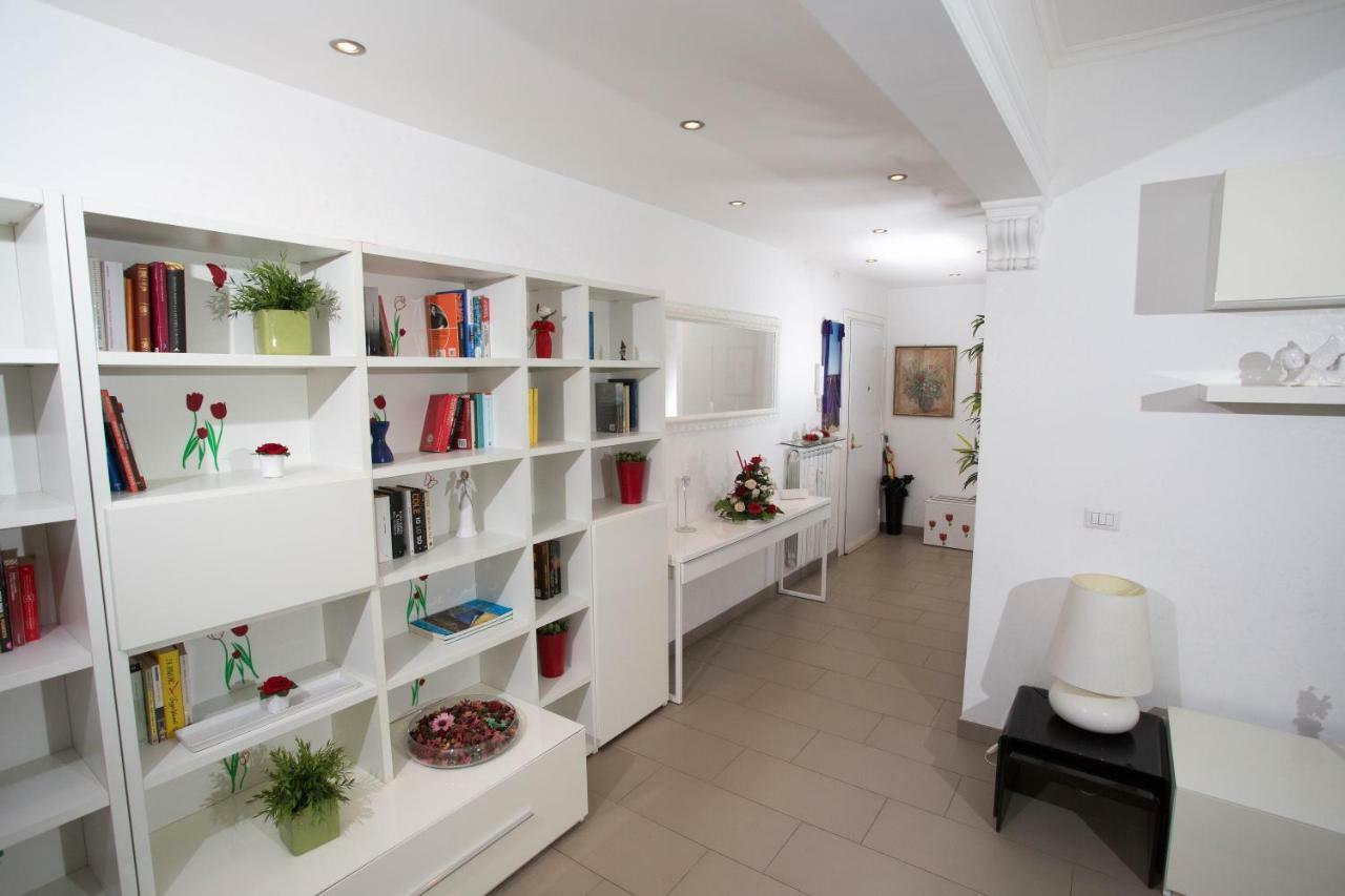 Appia Tourist Apartment Рим Екстер'єр фото
