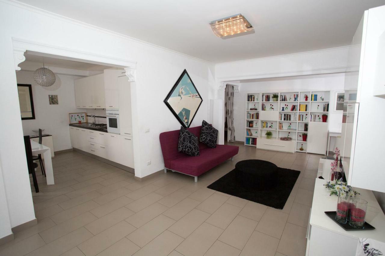 Appia Tourist Apartment Рим Екстер'єр фото