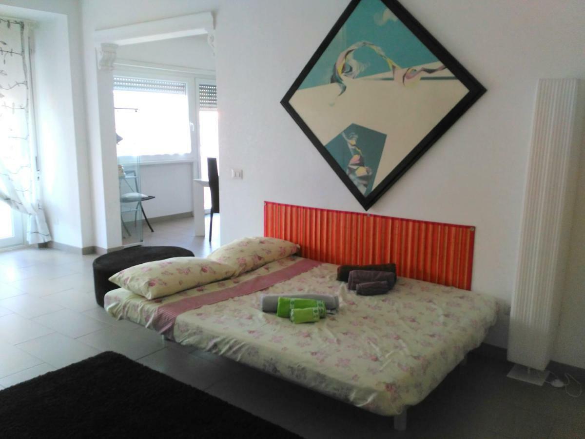 Appia Tourist Apartment Рим Екстер'єр фото